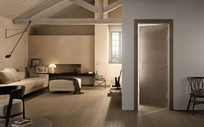 Porte in legno nella versione blindata coordinate al parquet