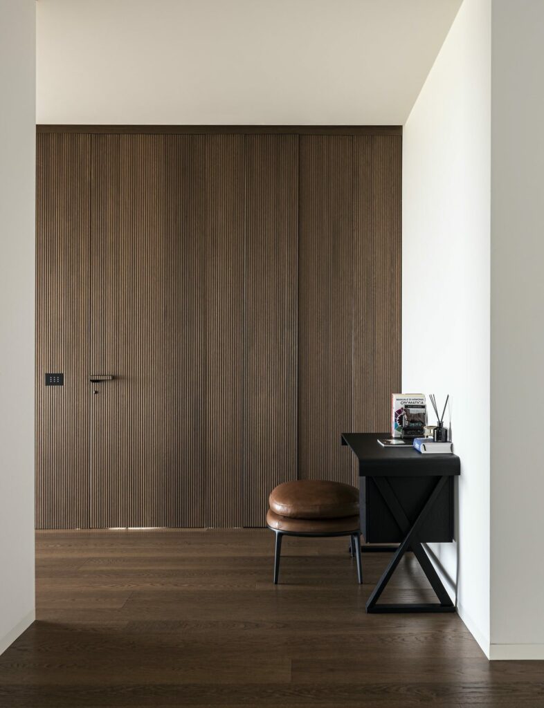 porta filomuro garofoli e boiserie segno rovere grigio