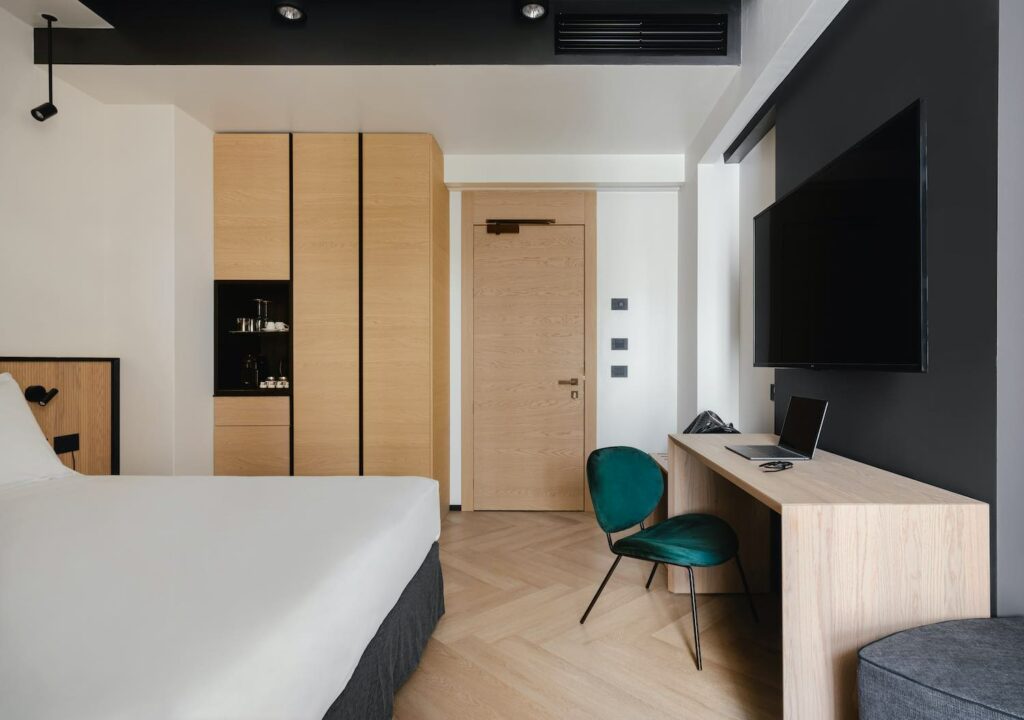 porte e coordinati su misura garofoli per hotel luxury conero